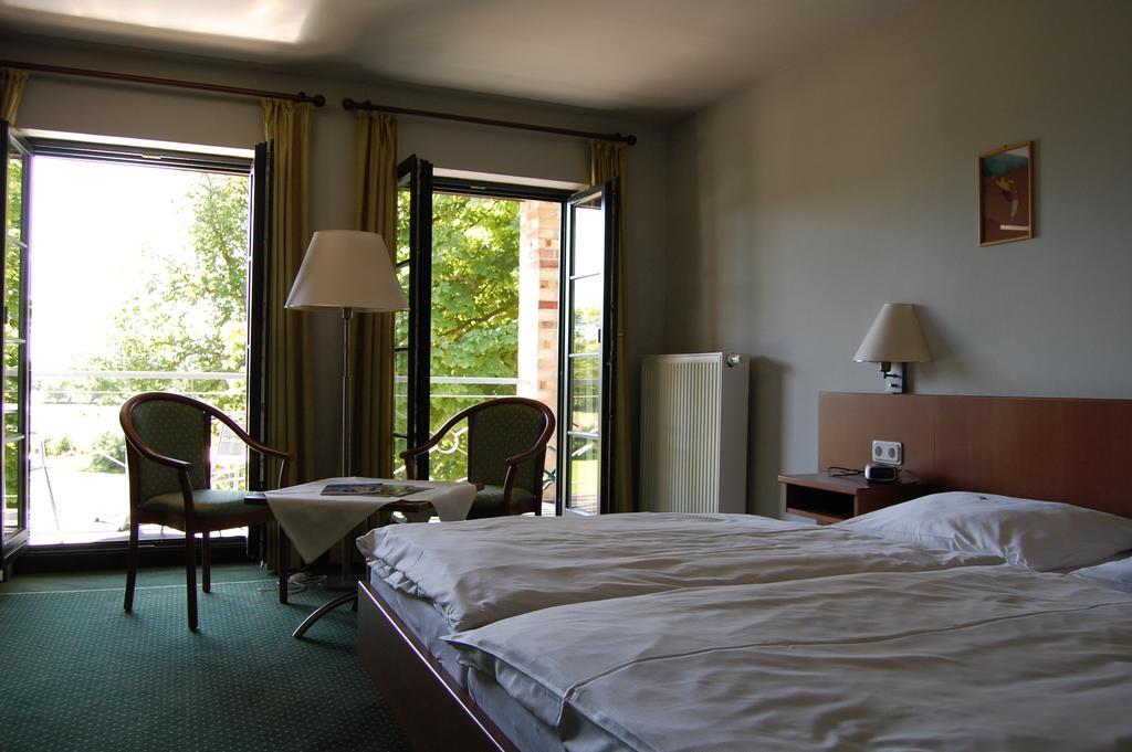 Gutshaus Redewisch Hotel & Restaurant Boltenhagen  Εξωτερικό φωτογραφία