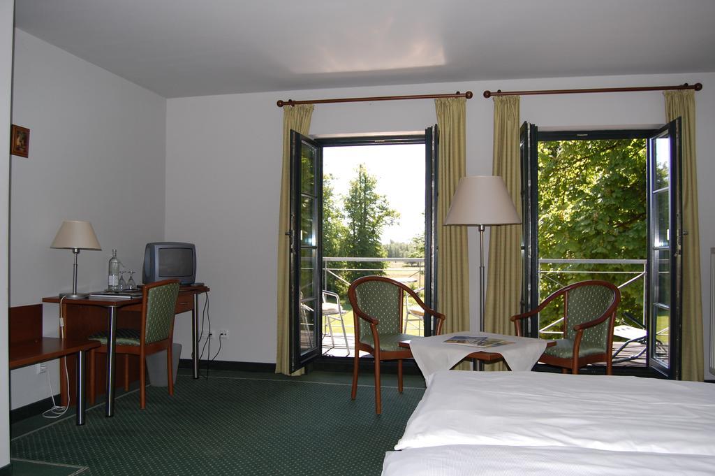 Gutshaus Redewisch Hotel & Restaurant Boltenhagen  Εξωτερικό φωτογραφία